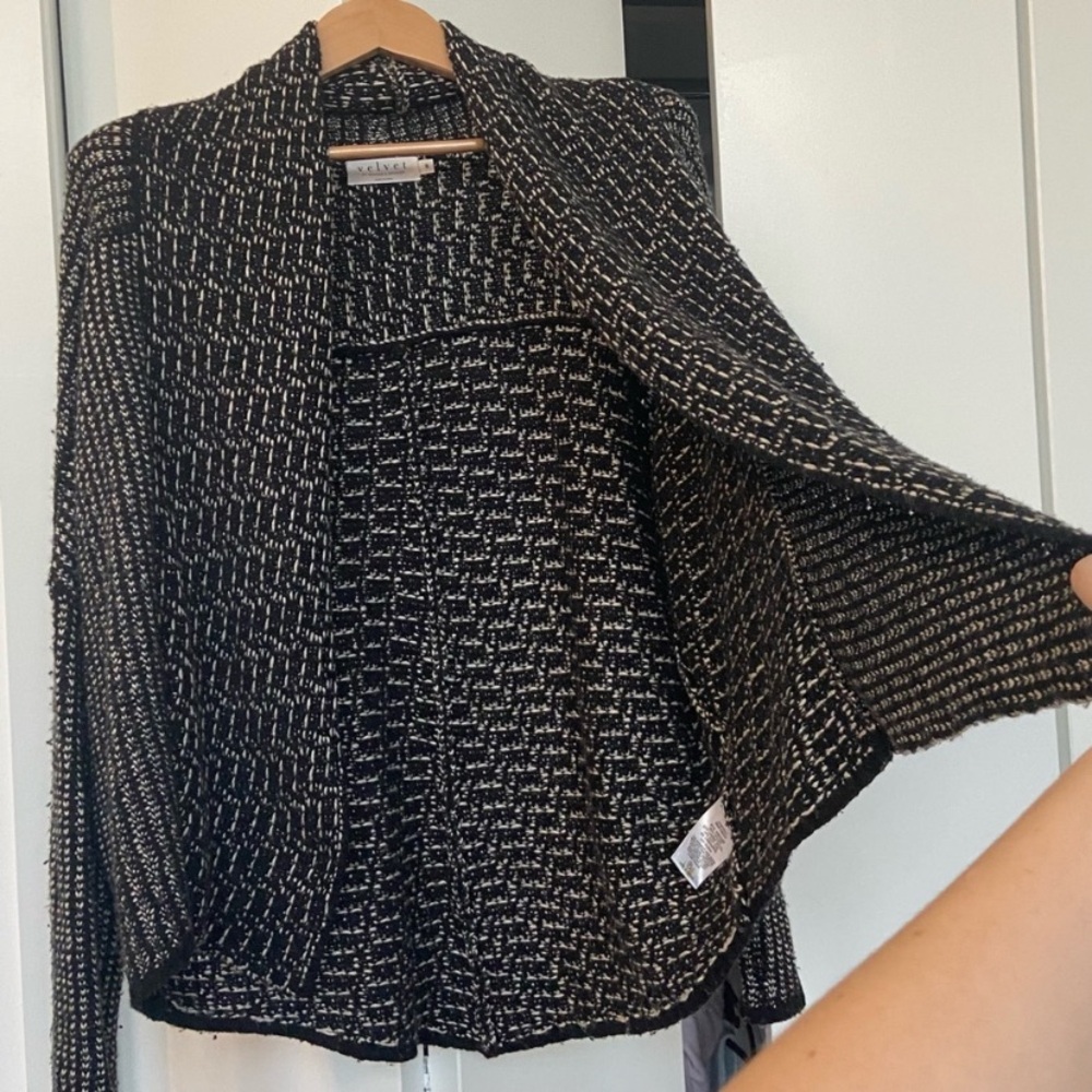 Velvet by Graham & Spencer Kiana Sweater - Open style - Size S Black Very Good - Picture 8 of 16